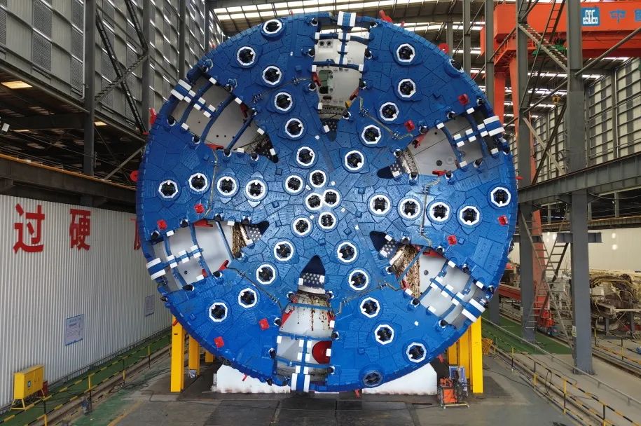 中鐵裝備聯(lián)合研制的超大直徑雙通道泥水平衡盾構(gòu)機
